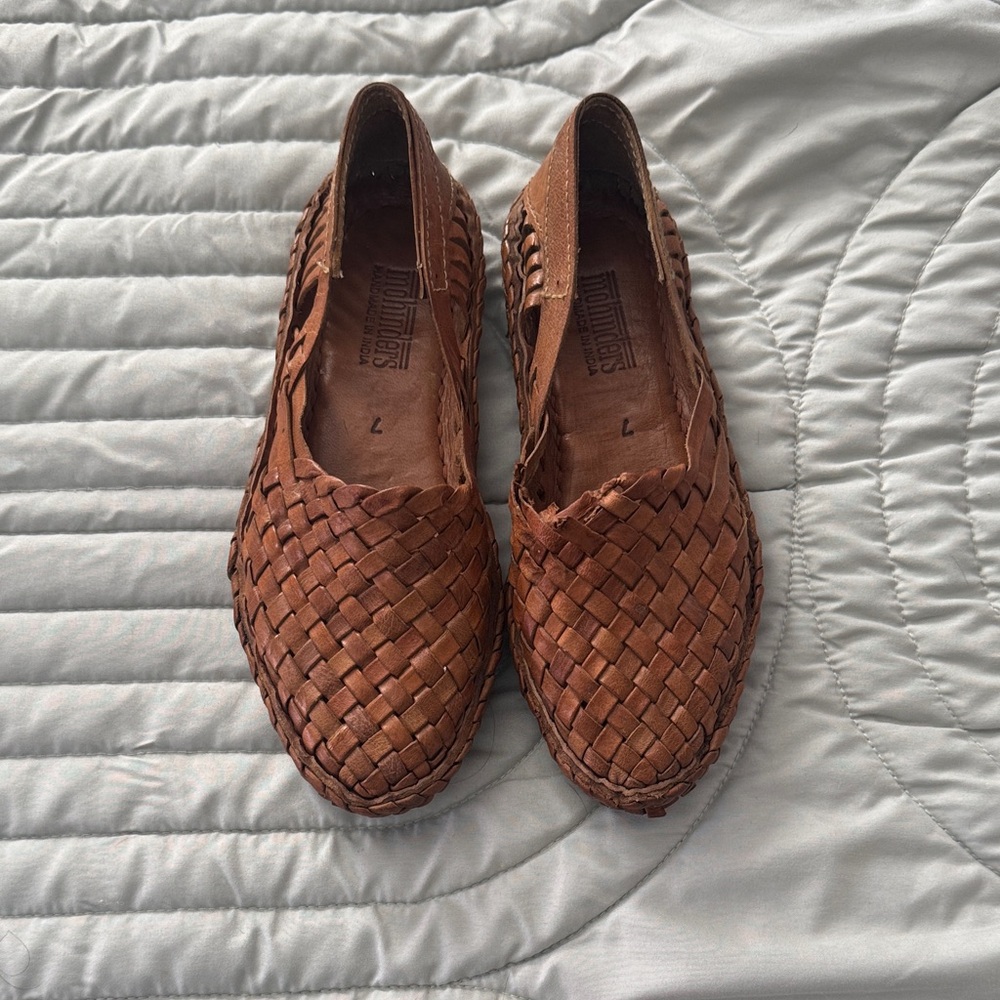 Mohinders Woven Flat